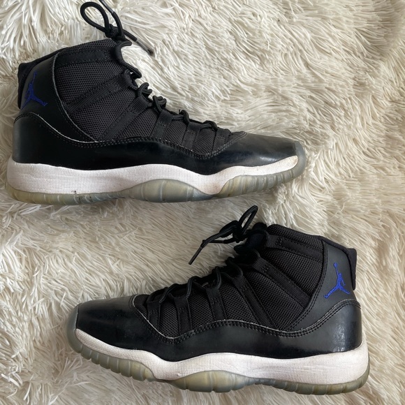 Air Jordan 11 Retro 'Space Jam 2016 Release' - Picture 2 of 5